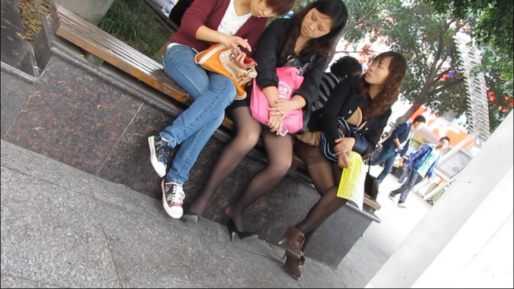 streetsnapshoep[00 00 34][20181209 202846 1]